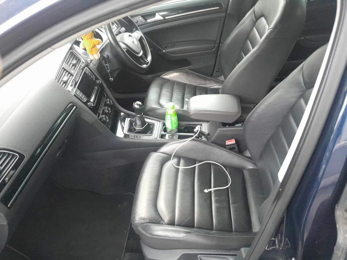 Volkswagen Golf 2013 - Image 2