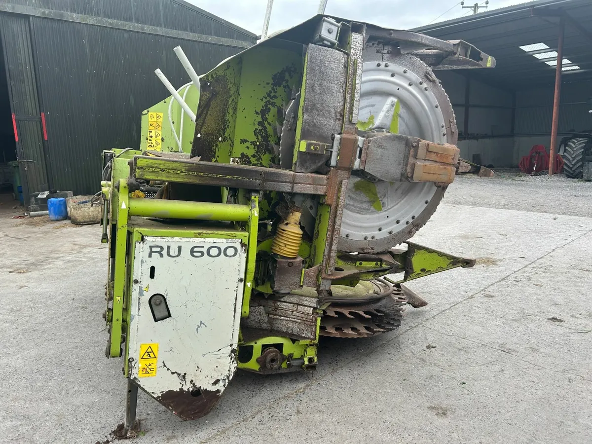 Claas maize header - Image 4
