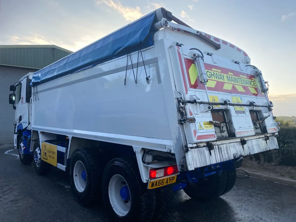 Renault c460 tipper - Image 3
