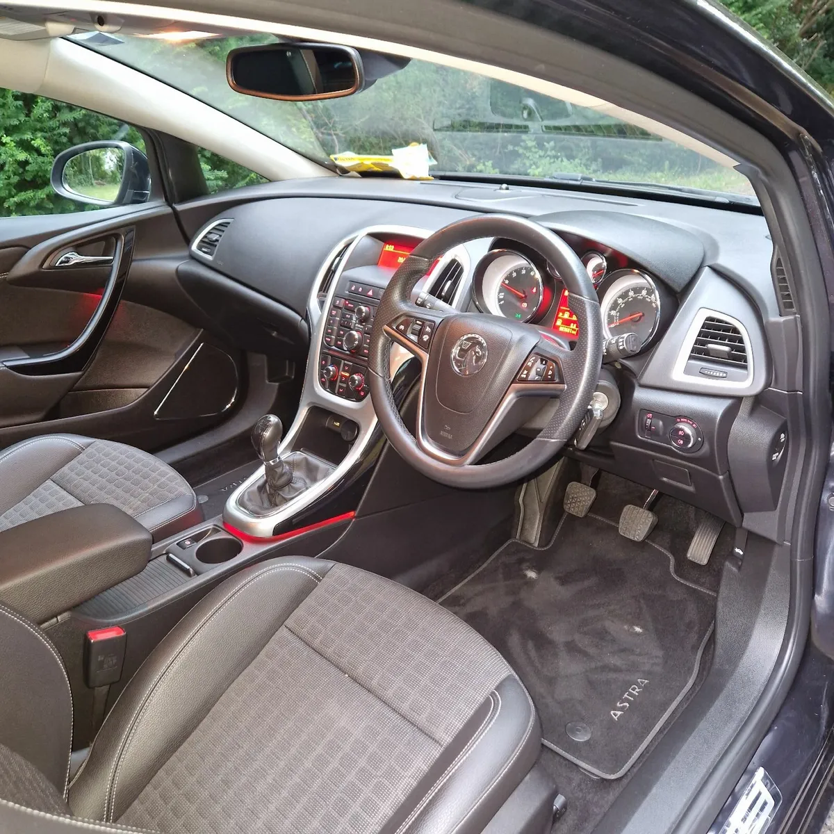 Astra GTC 1.6 Turbo 200 bhp - Image 4