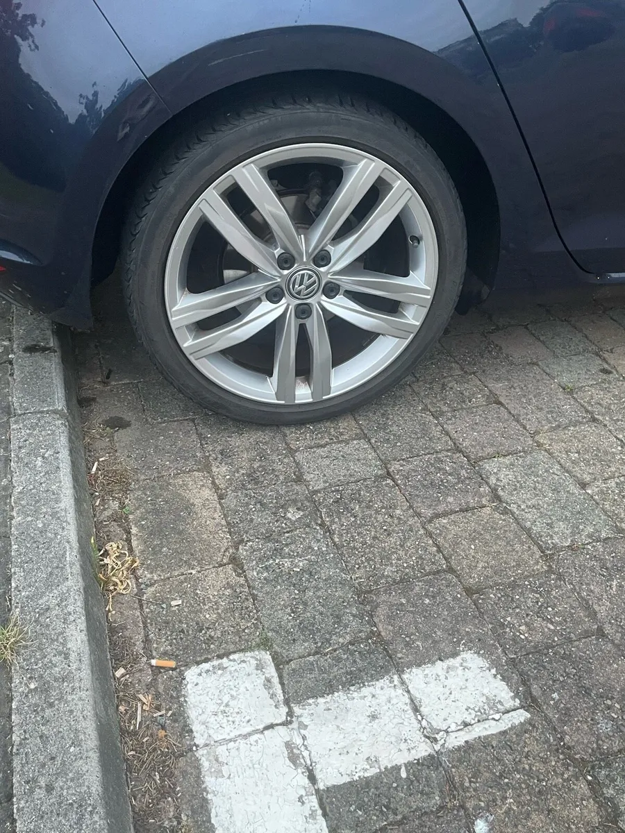VW Golf low mileage - Image 2