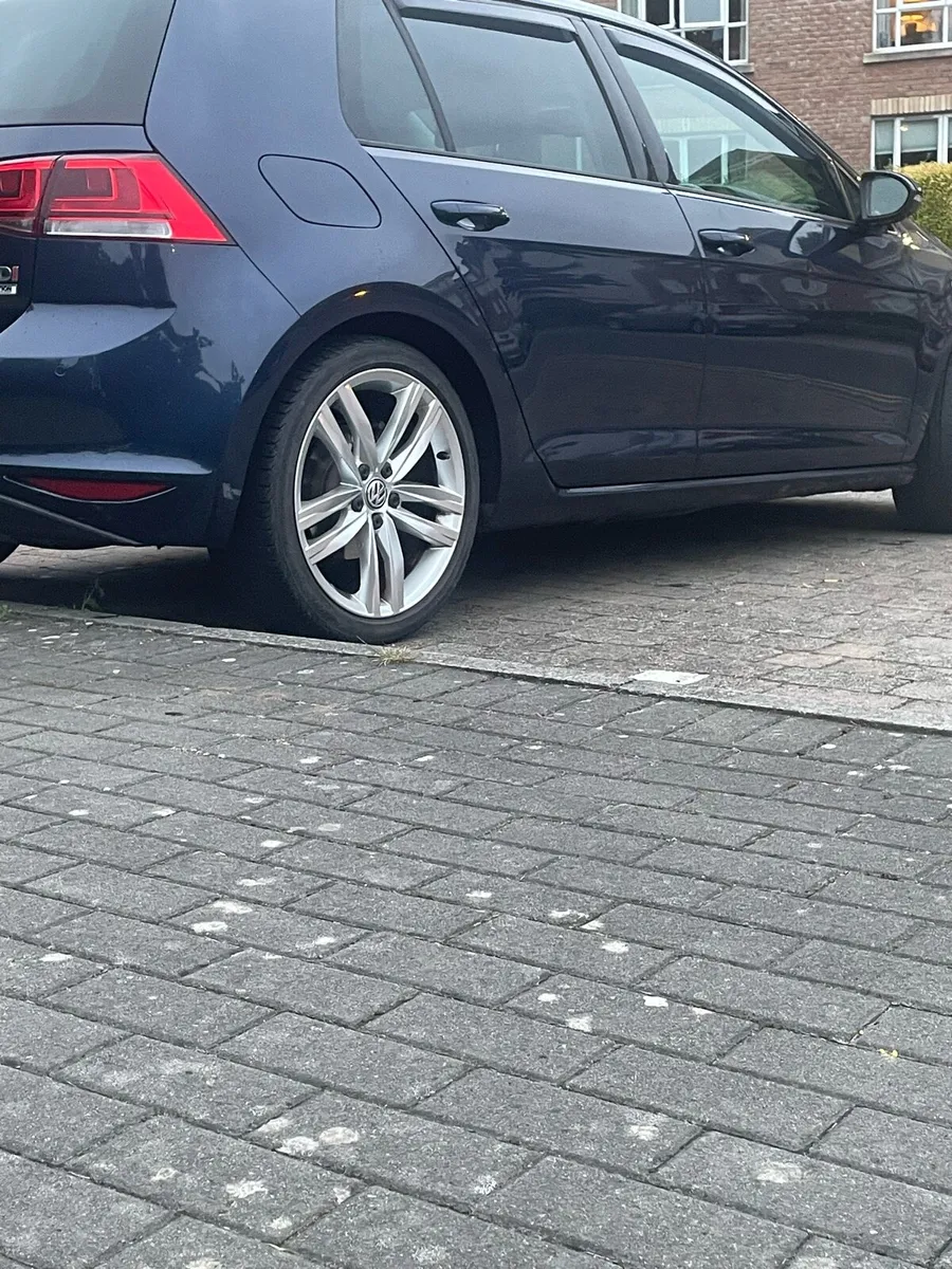 VW Golf low mileage - Image 3