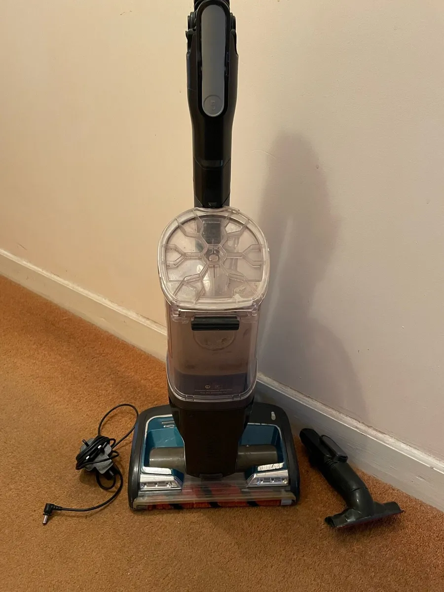 Shark cordless vacuum - Image 1