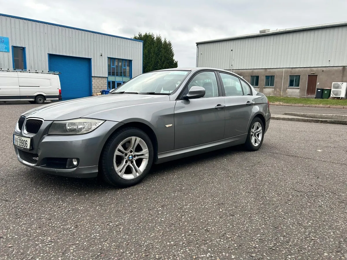 2011 BMW E90 316d - Image 3