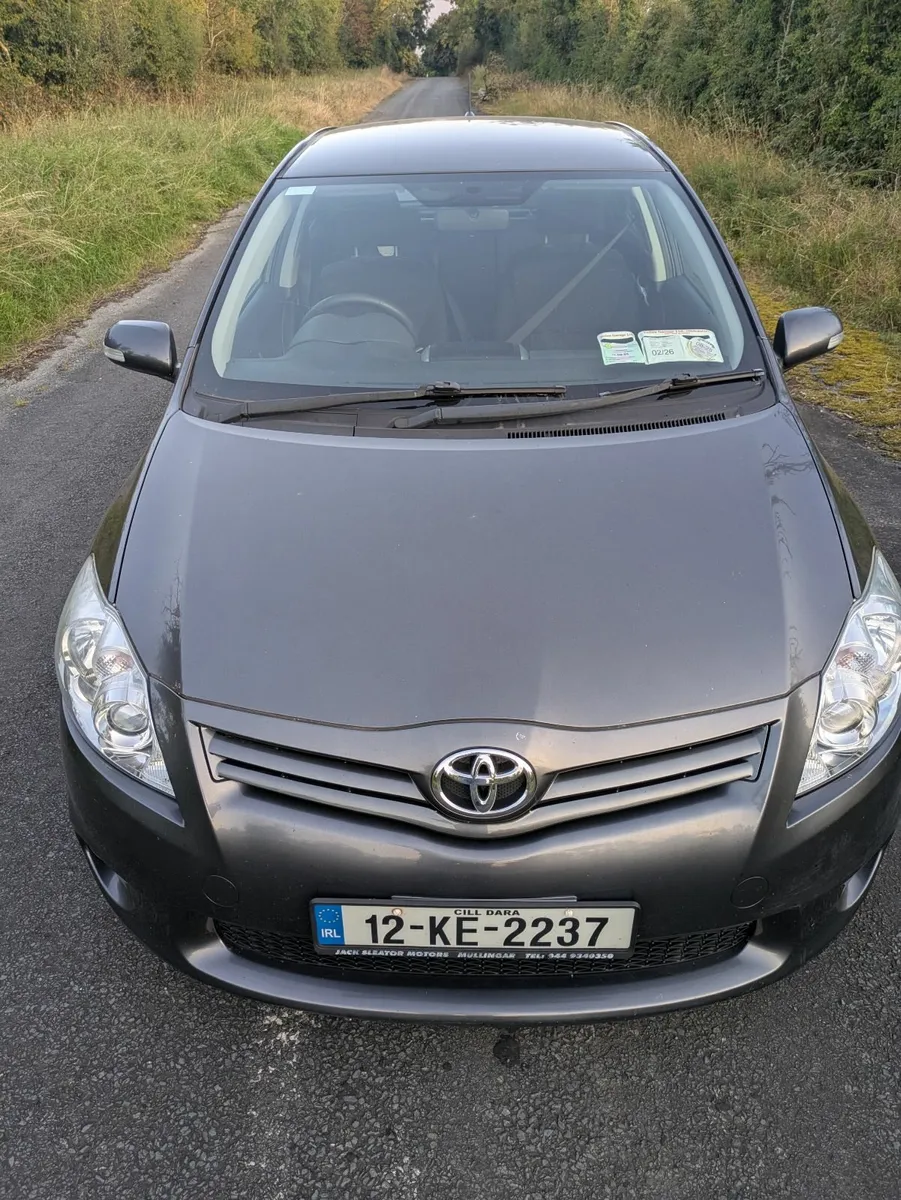 Toyota Auris 2012 - Image 1