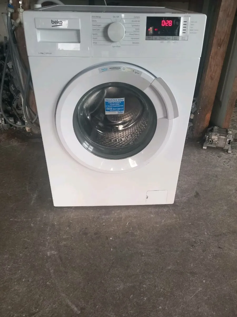 Beko 9kg washing machine 1400 spin - Image 1
