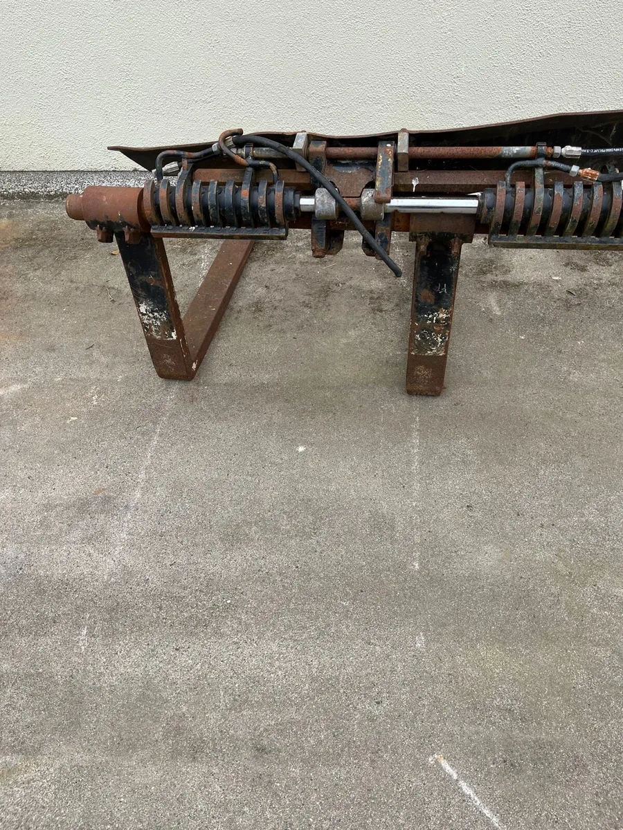 MF weights pallet forks and tank - Image 3