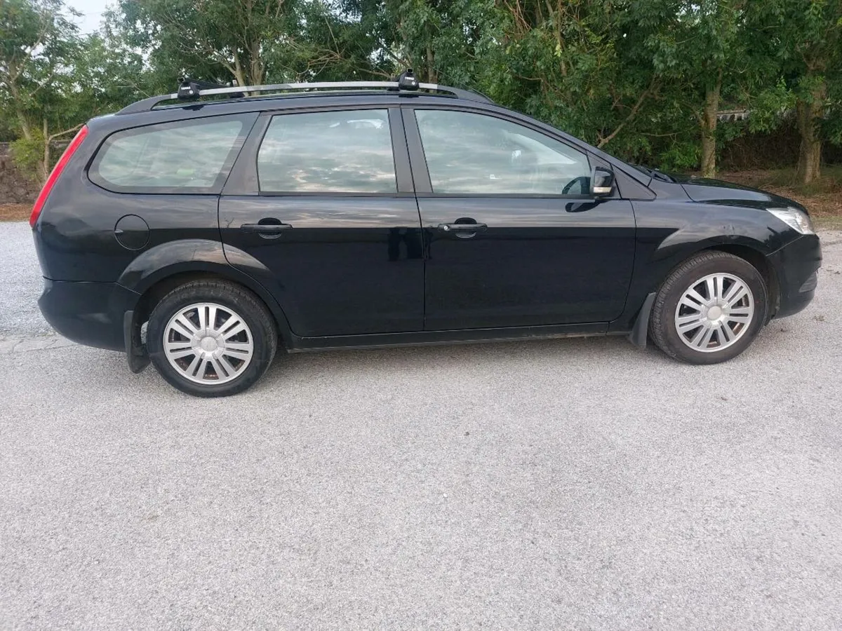 2010 ford focus 1.6 estate nct 4/26 - Image 1