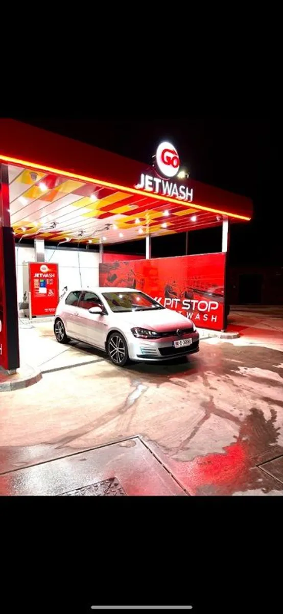 2014 Volkswagen Golf - Image 4