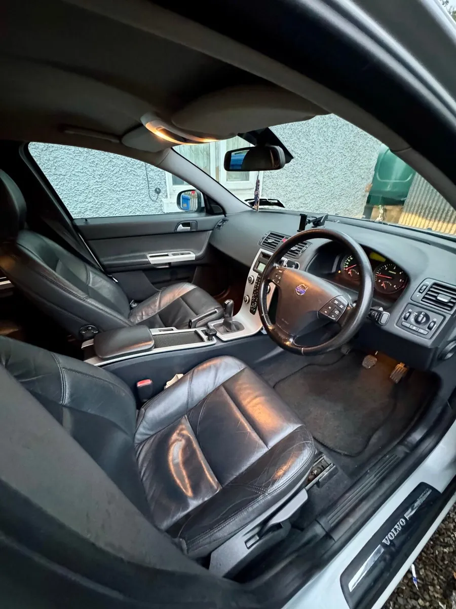 Volvo S40 2010 - Image 3