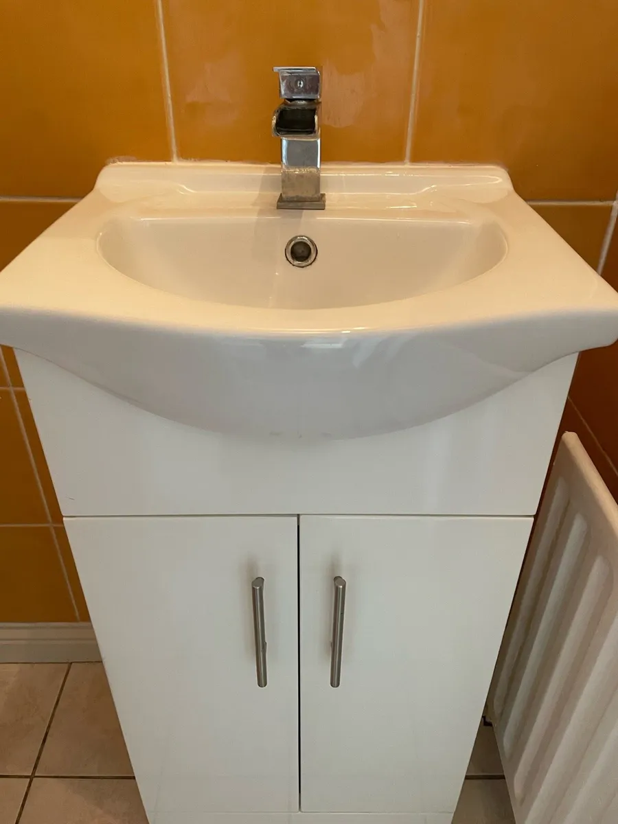 Sink unit and tap for sale - Image 2