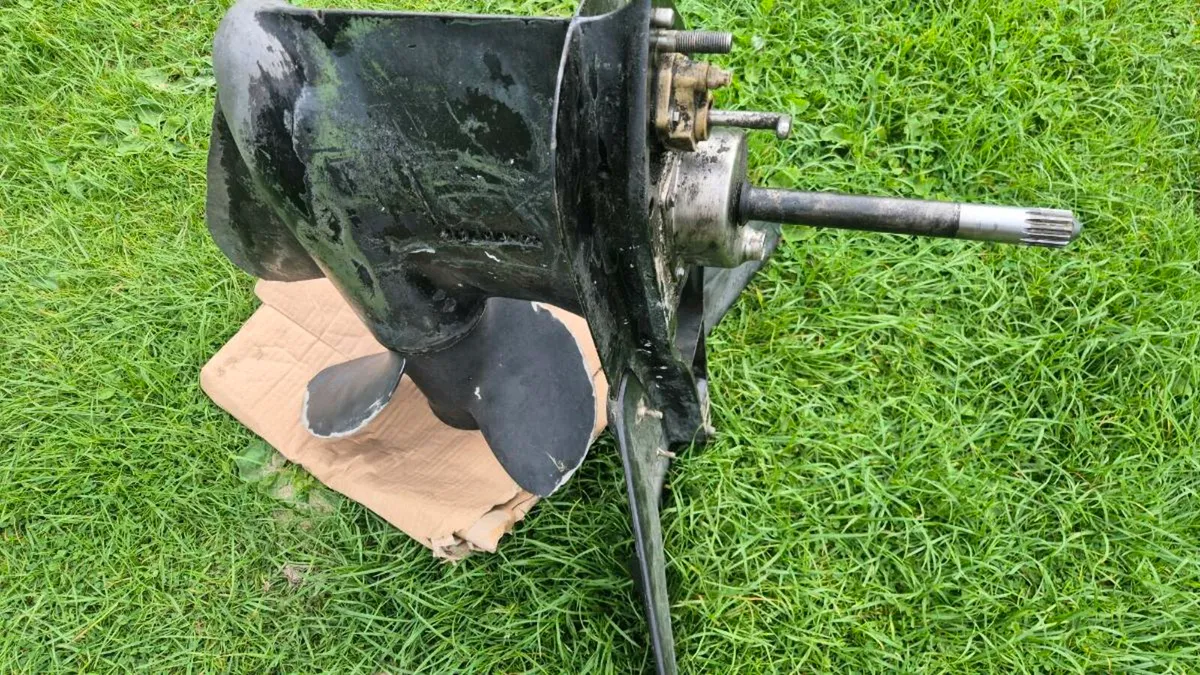 Stern drive, Alpha1 Gen 2 lower leg and prop - Image 2