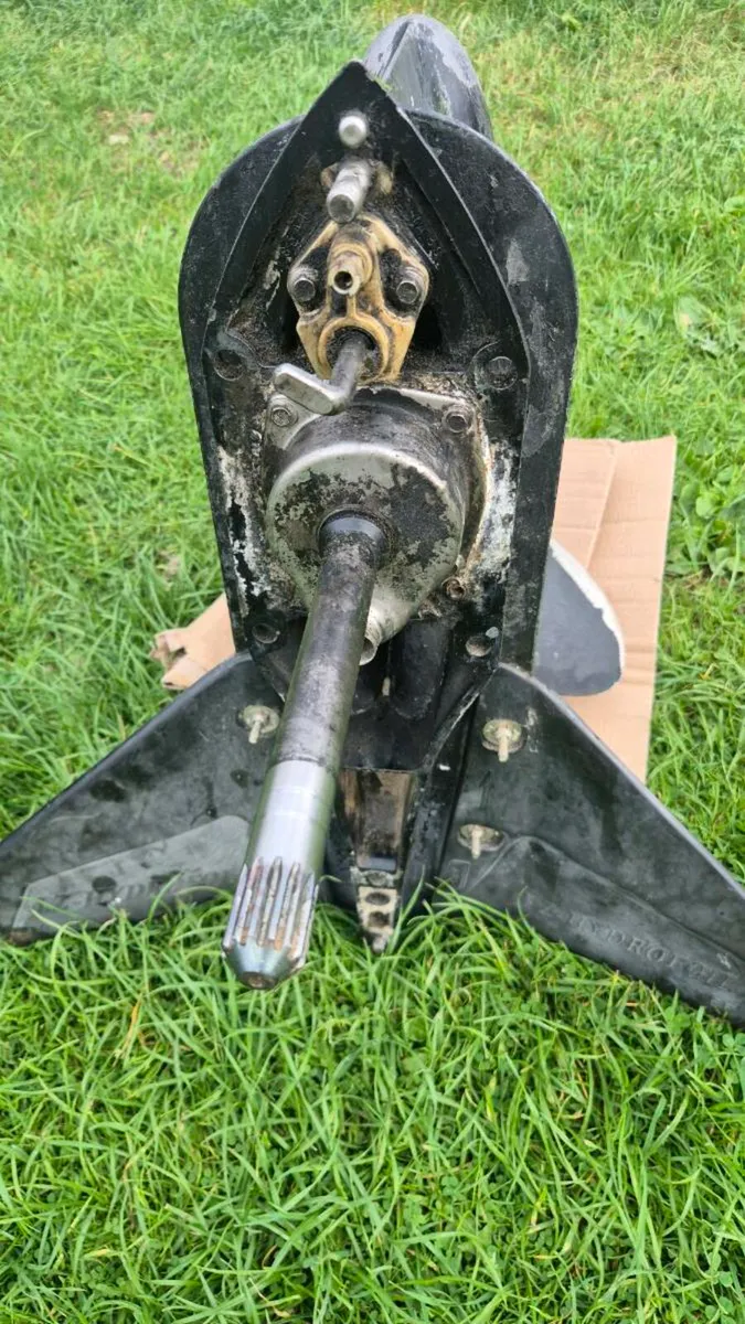 Stern drive, Alpha1 Gen 2 lower leg and prop - Image 4