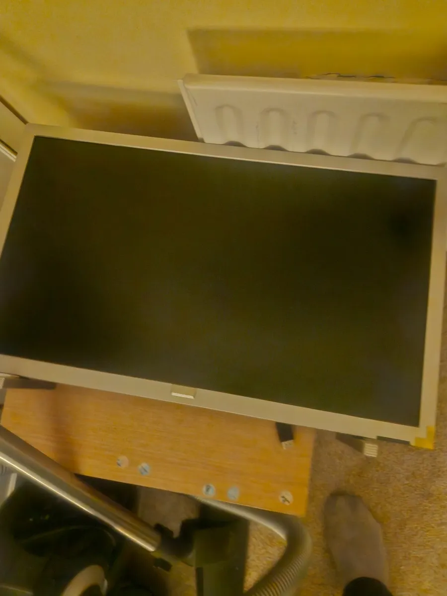 Tv and fit bit - Image 1