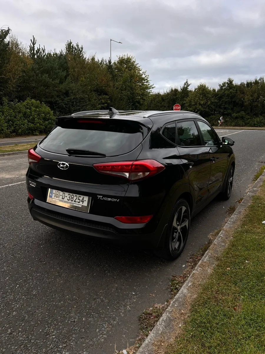 Hyundai Tucson Executive SE 1.7 D Phantom Black - Image 3