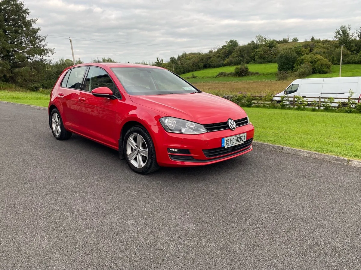 2015 Volkswagen Golf - Image 2