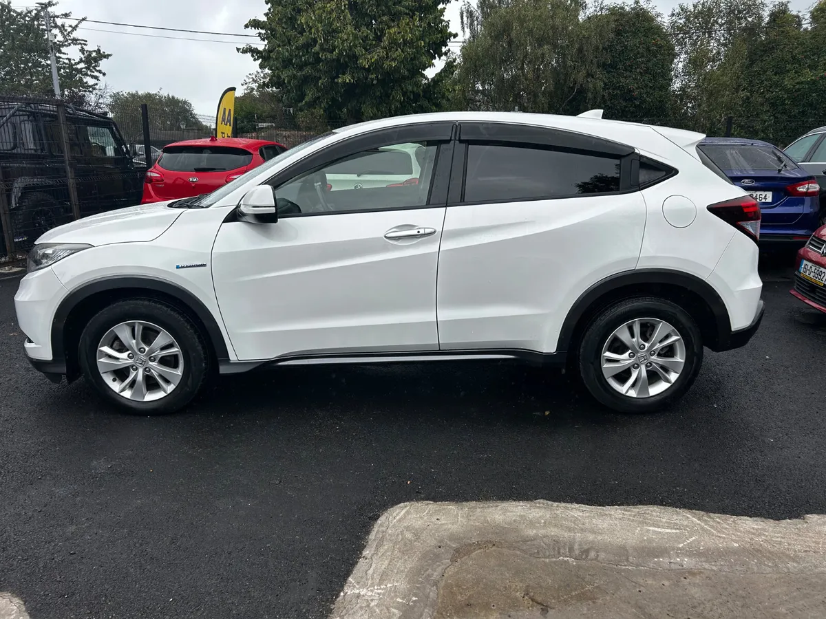 2016 HONDA VEZEL PETROL HYBRID AUTO - Image 3