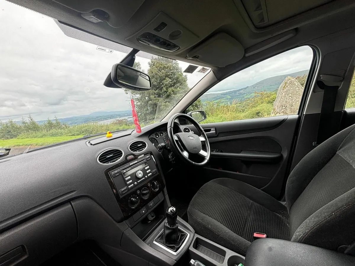 Ford Focus 1.6 petrol 2005 - Image 3