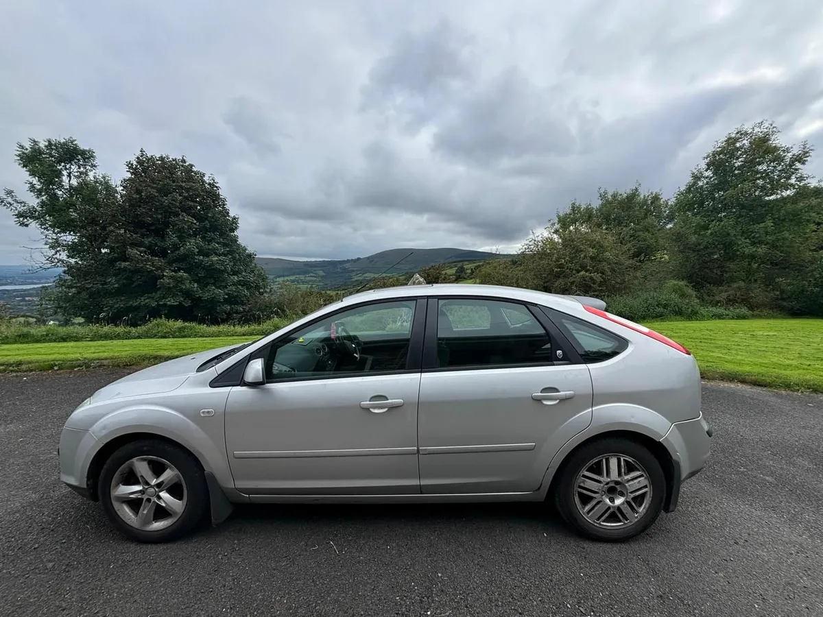 Ford Focus 1.6 petrol 2005 - Image 4