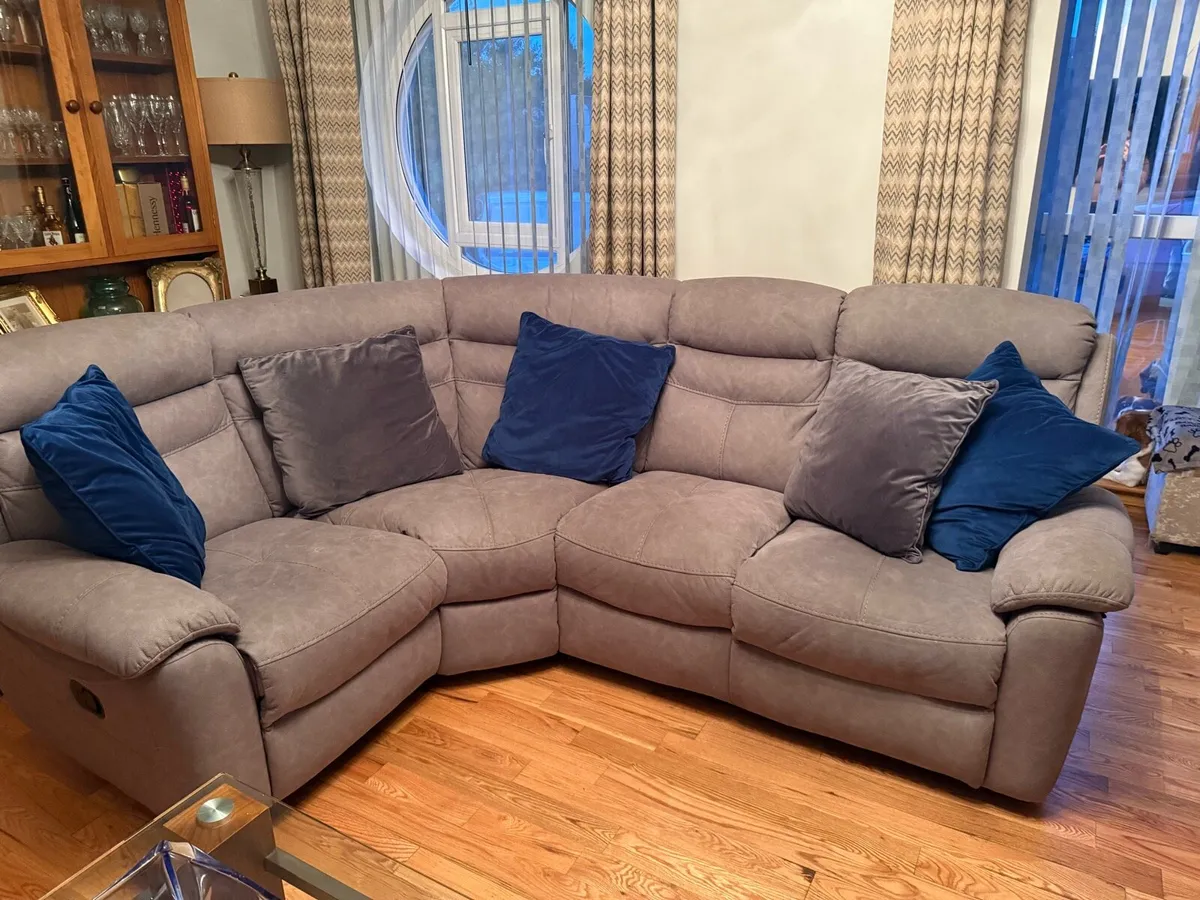 Sofa - Image 3