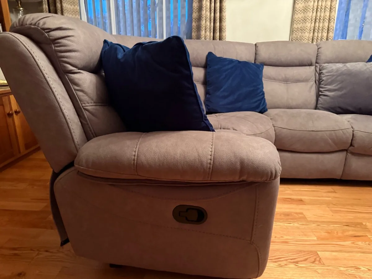 Sofa - Image 4