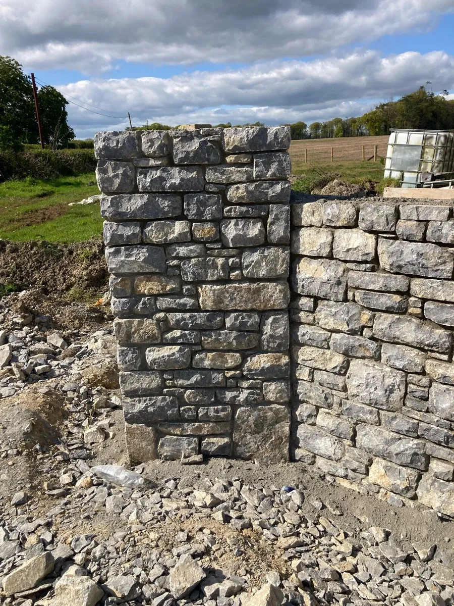 Stonemason available - Image 1