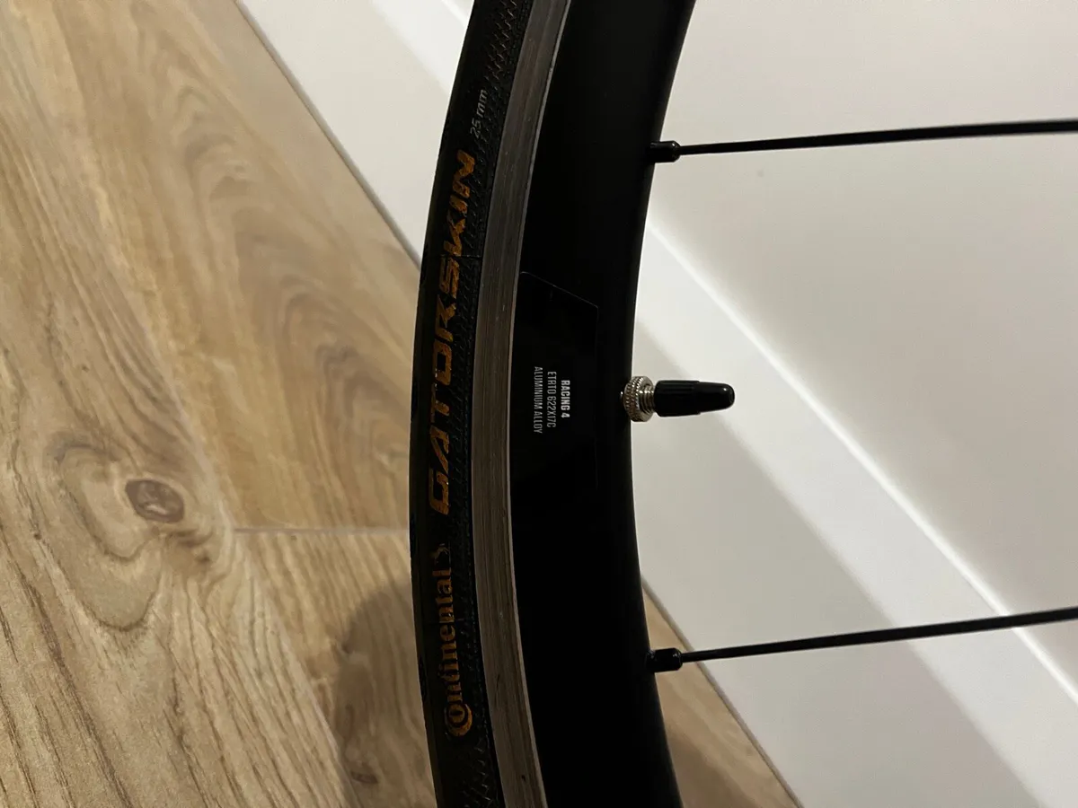 Cube Attain Road Bike - Image 2