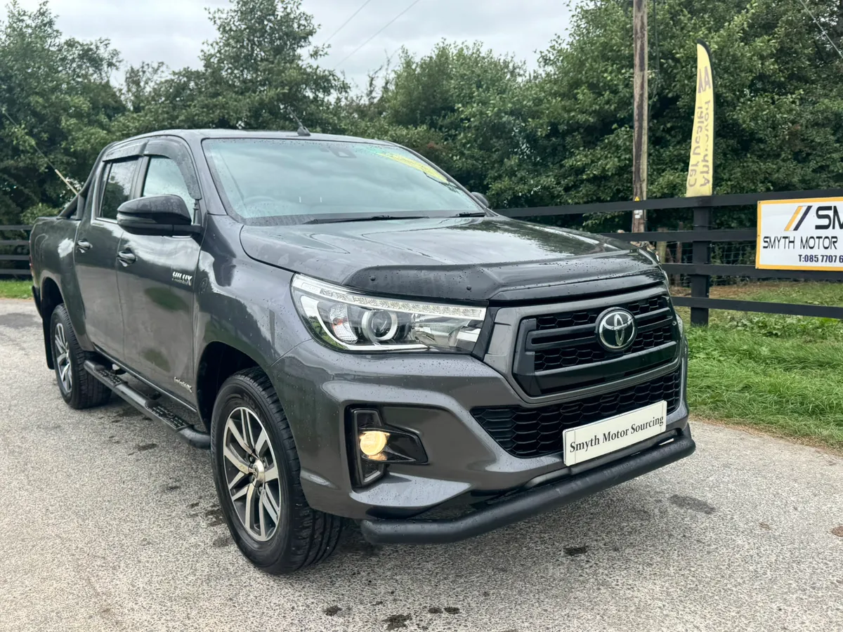 192 Toyota Hilux Invincible X Manual***** - Image 3