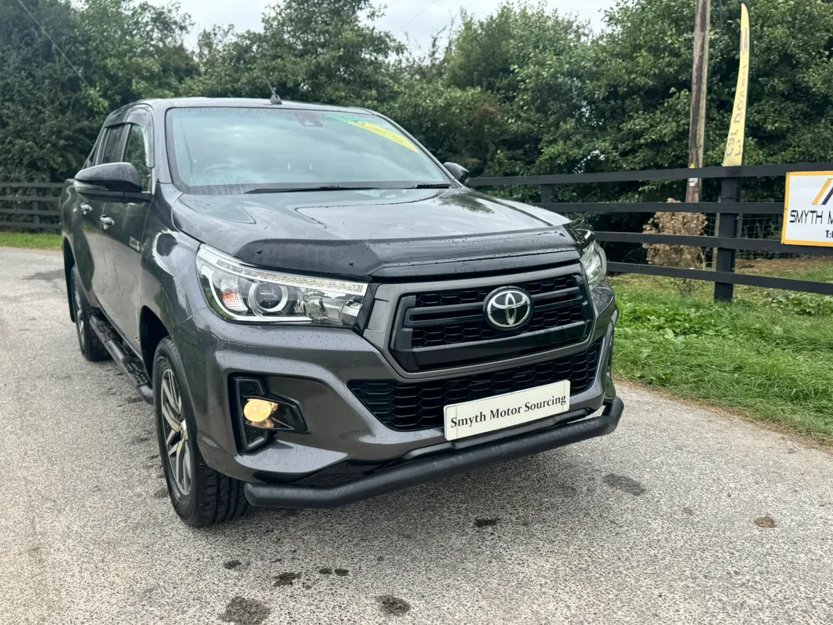 192 Toyota Hilux Invincible X Manual***** - Image 4