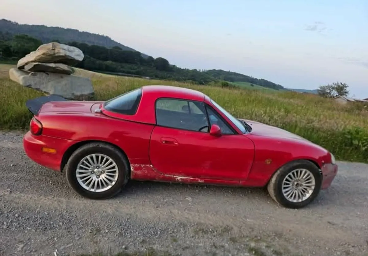 Mazda mx5 mk2 1.8 - Image 3