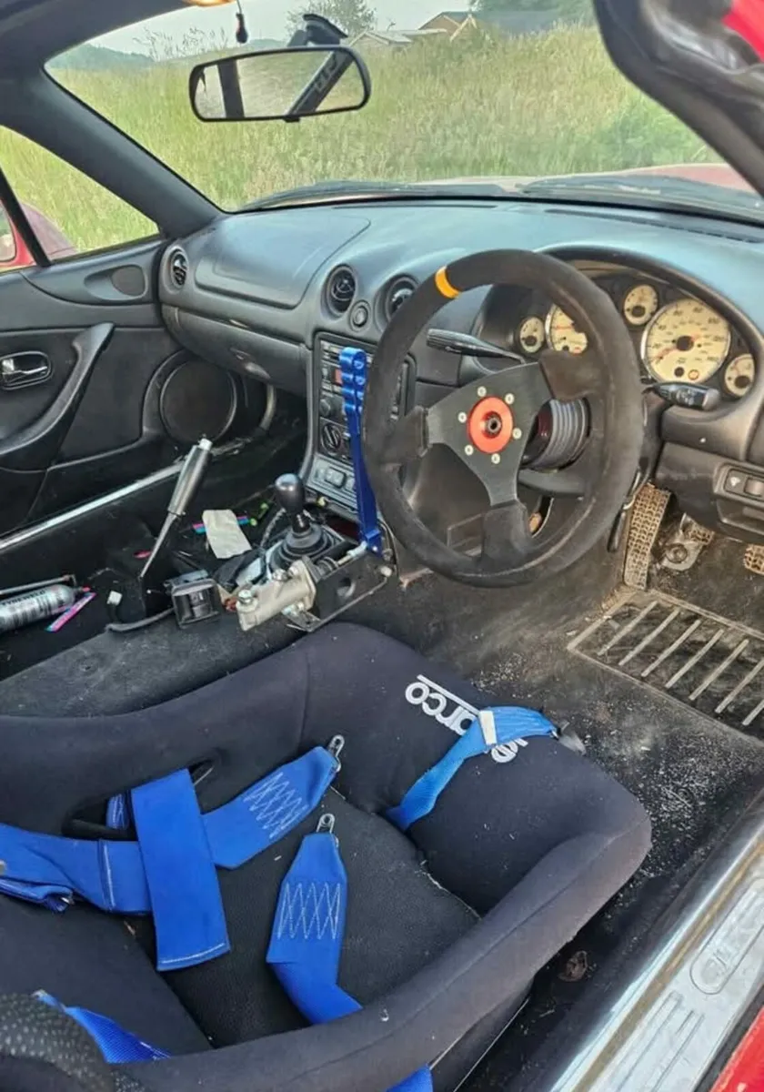 Mazda mx5 mk2 1.8 - Image 4