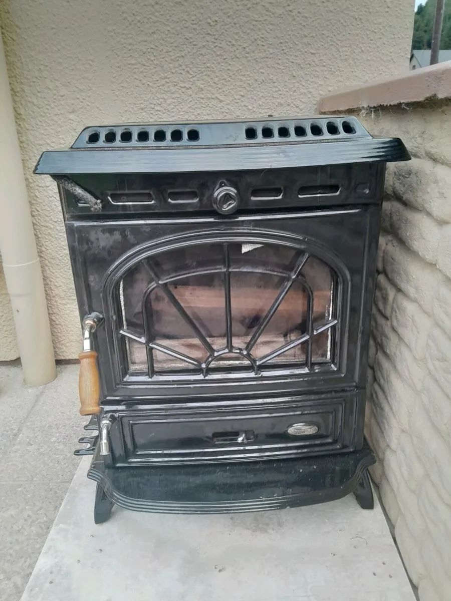12KW Stanley Erin solid fuel stove - Image 1
