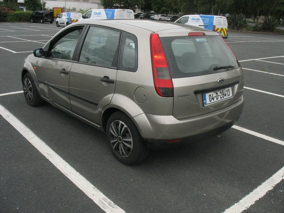 Ford Fiesta 2004 - Image 4