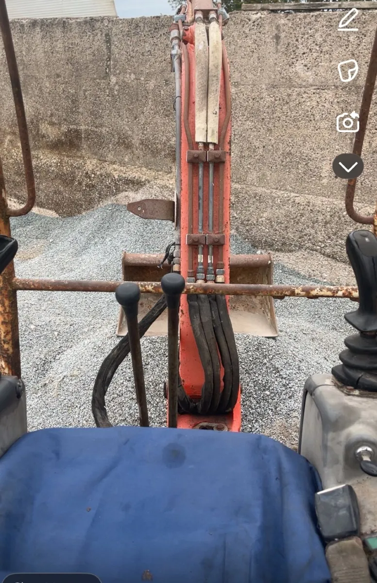 Mini digger - Image 2
