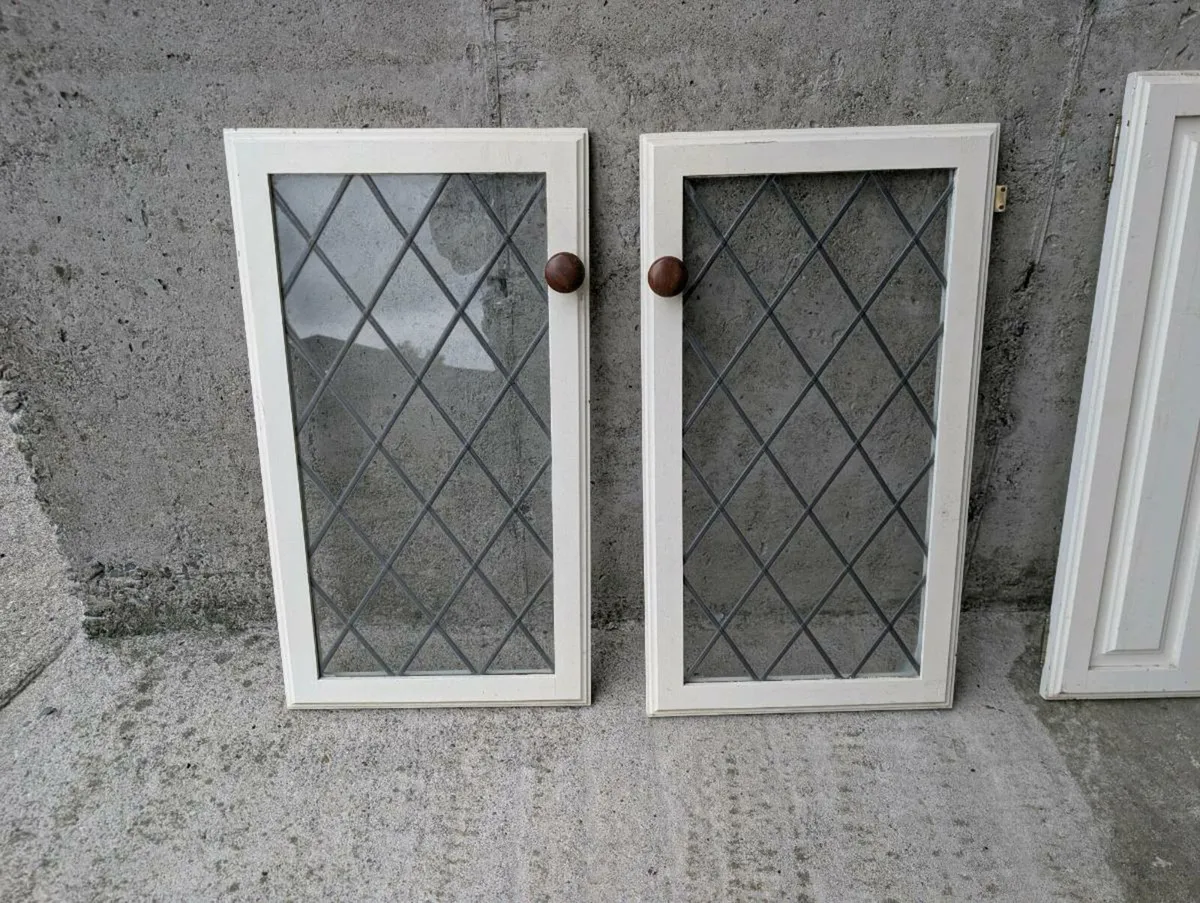 Kitchen cabinet doors, counters tops, chair OFFERS - Image 1