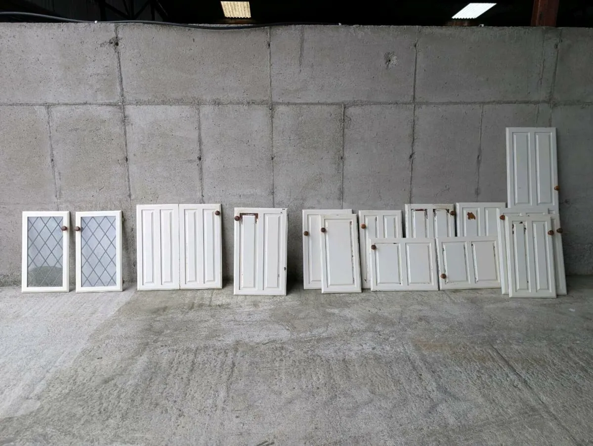 Kitchen cabinet doors, counters tops, chair OFFERS - Image 3