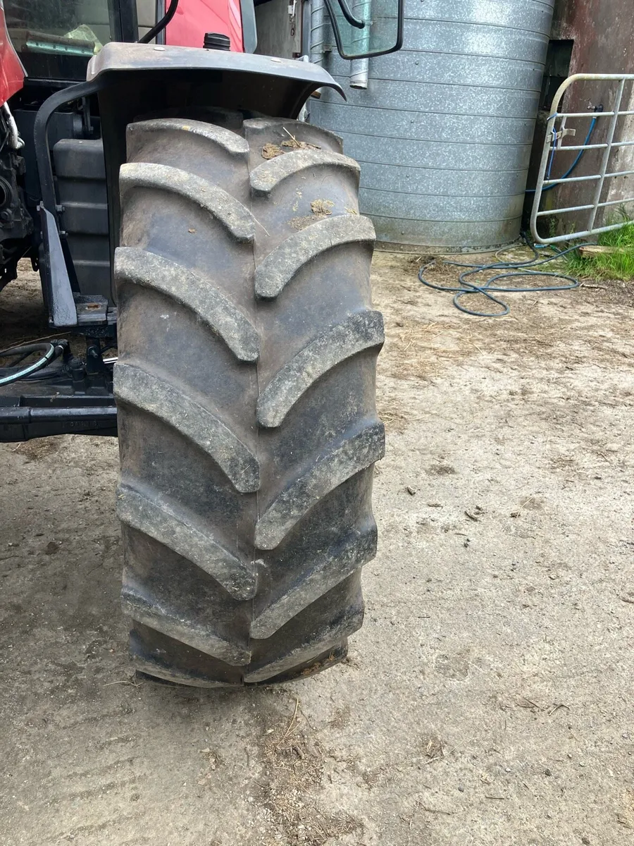 Case puma 580/70/42 and 480/70/30 tyres and rims - Image 3