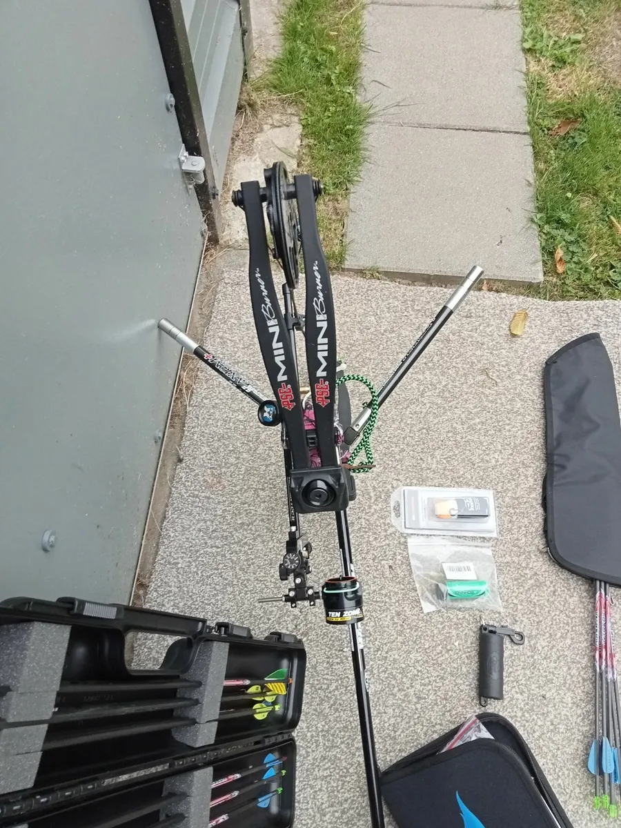 Compound Archery Bow - Image 2