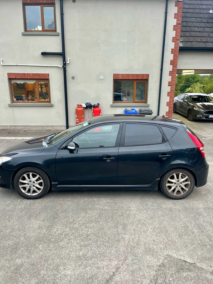 Hyundai i30 2010 1.6L Diesel - Image 4
