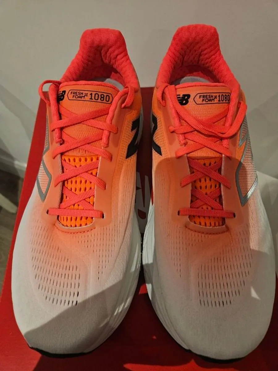 Runners - Image 1