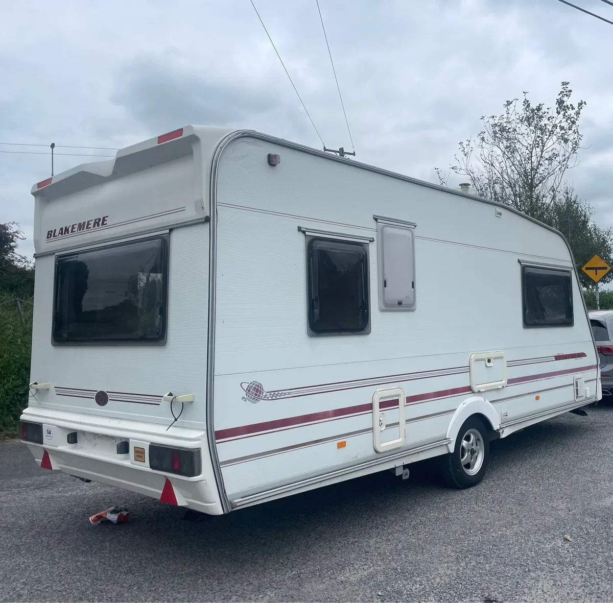 Swift 5 berth with Air Awning - Image 2