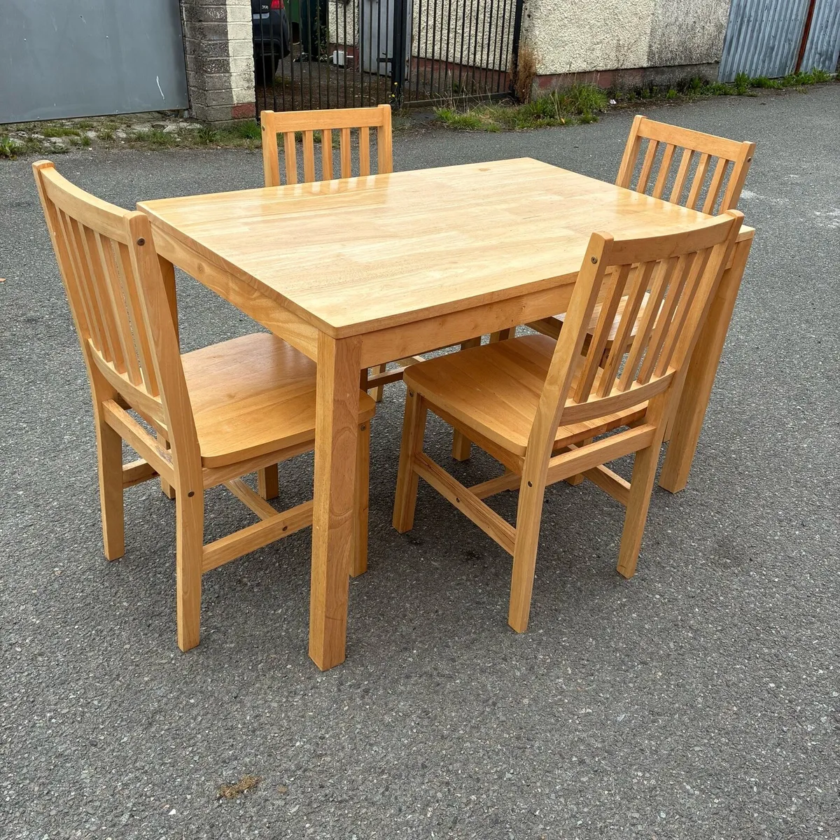 Solid Pjne Table & 4 Chairs - Image 3