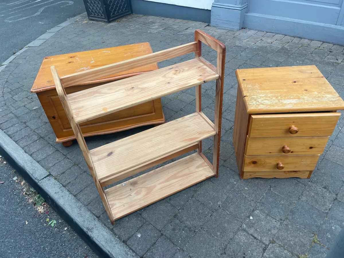 3 piece bedroom furniture - Image 1