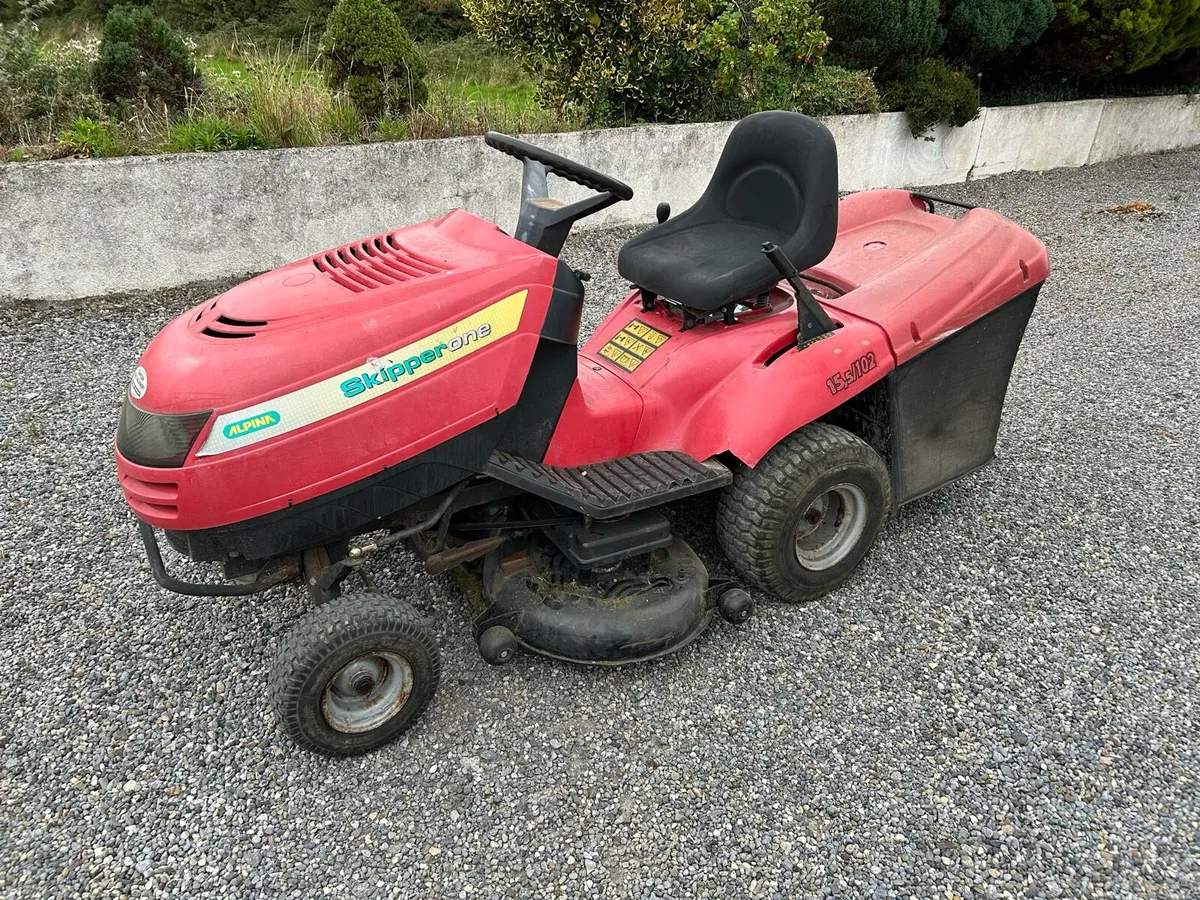 Ride On Lawnmower - Image 1