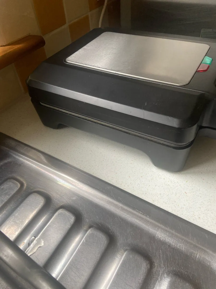 Sandwich toaster - Image 3