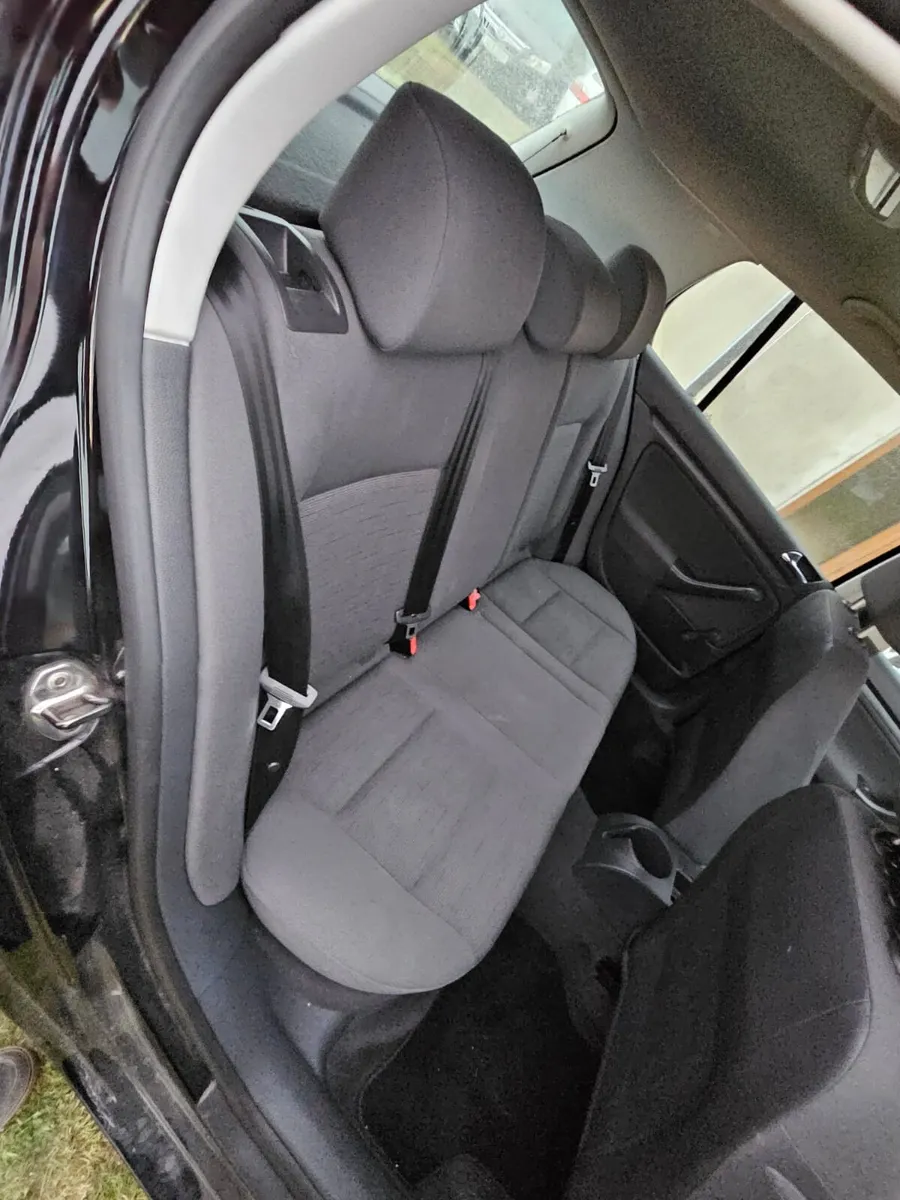 Volkswagen Golf 2004 1.4l €690 no offers - Image 2
