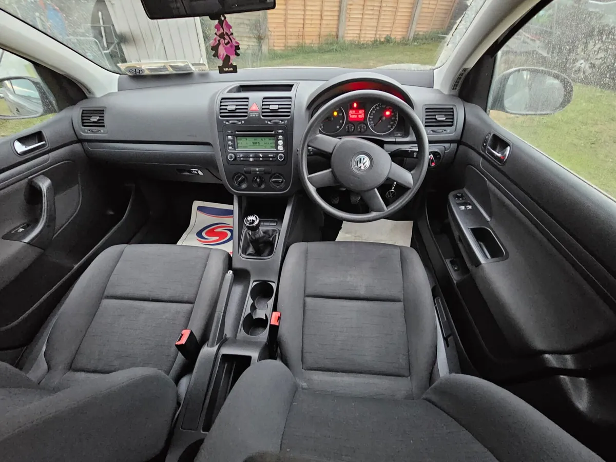 Volkswagen Golf 2004 1.4l €690 no offers - Image 4