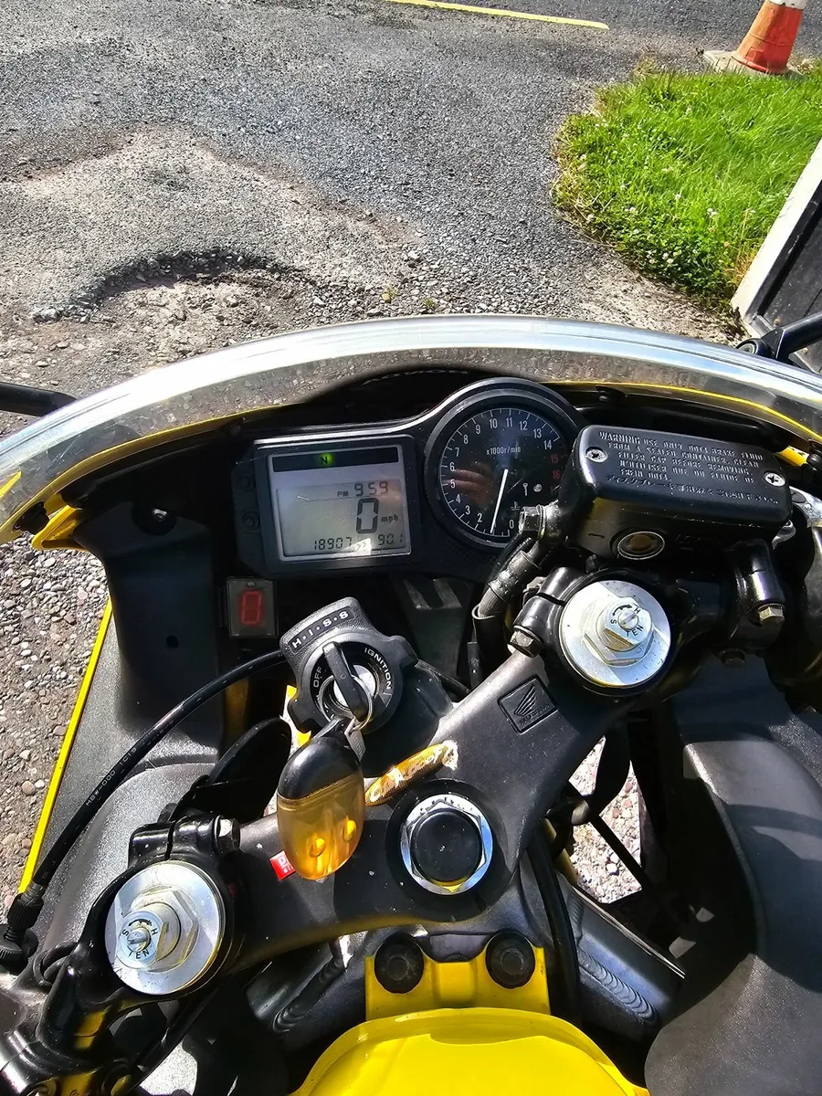 Honda CBR 600 F4i 2001 - Image 3