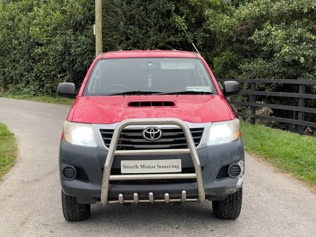2011 Toyota Hilux 2.5L HL3 BARGAIN****** - Image 2