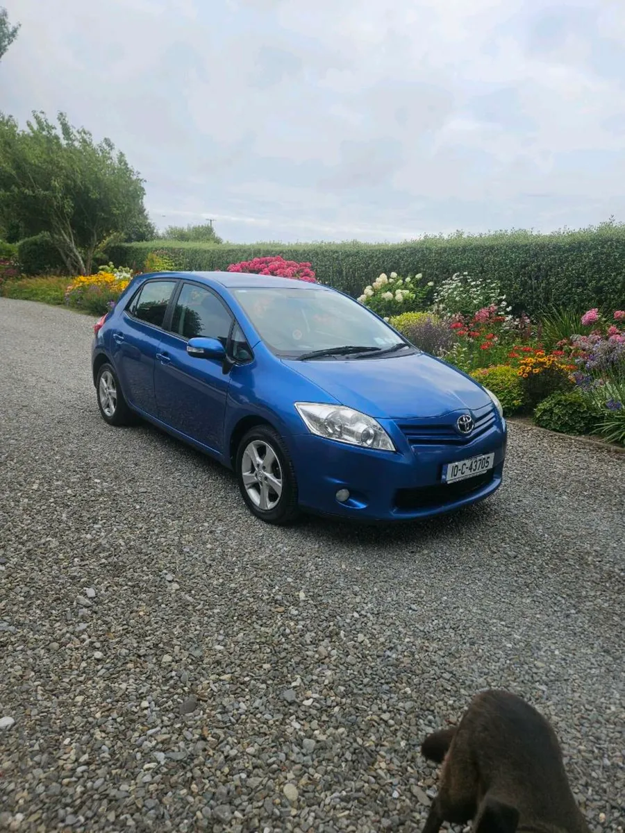 Toyota auris - Image 1